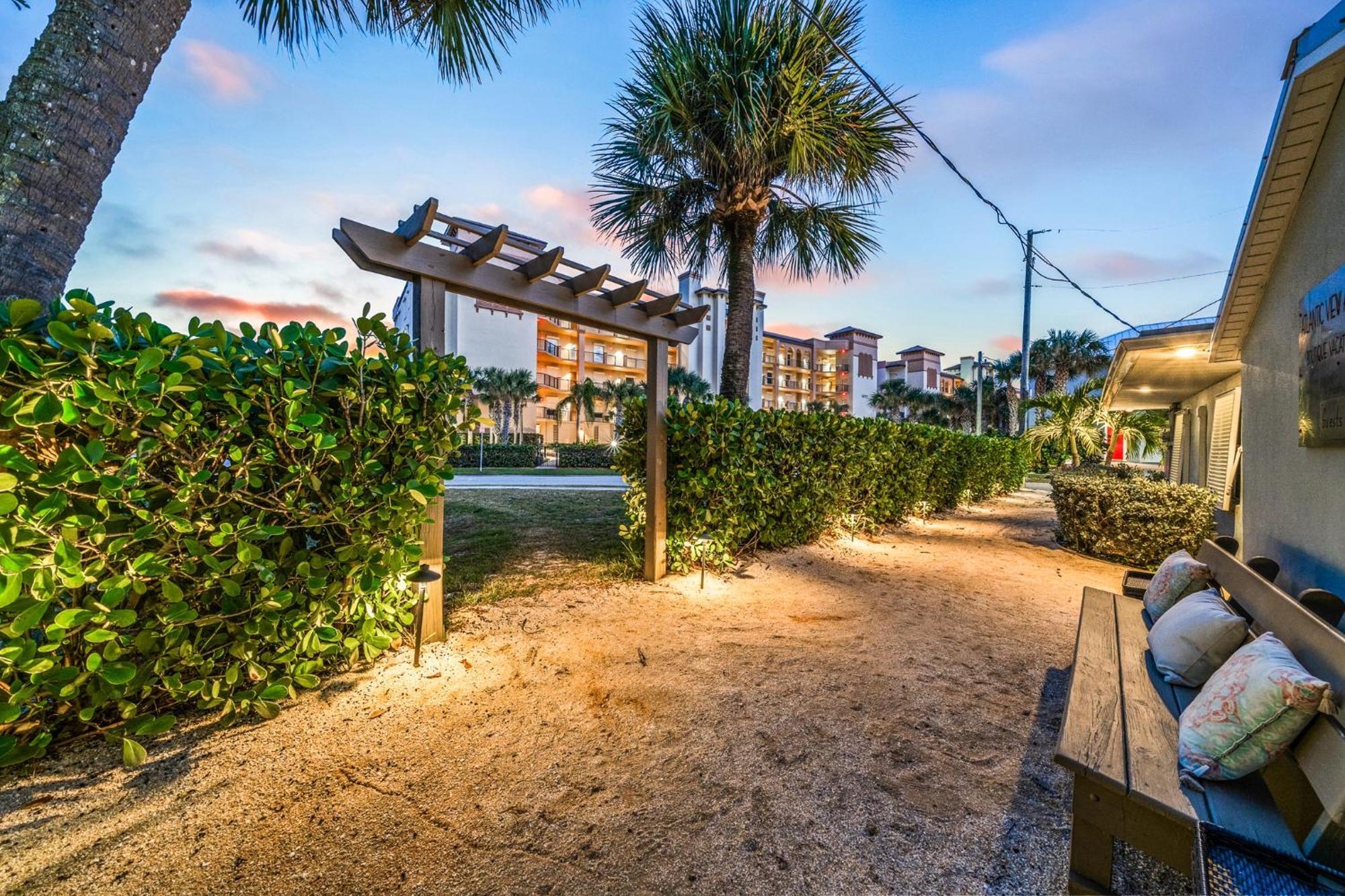 Wonderful Place Wprivate Patio Next To The Beach โคโคบีช ภายนอก รูปภาพ